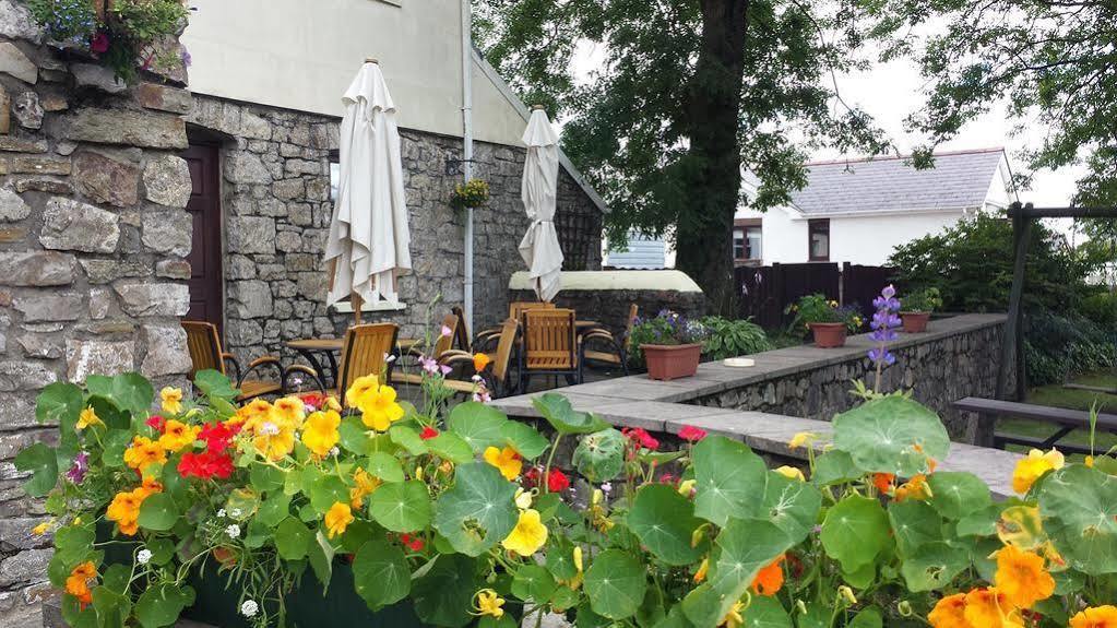 The Castle Inn Ebbw Vale Dış mekan fotoğraf